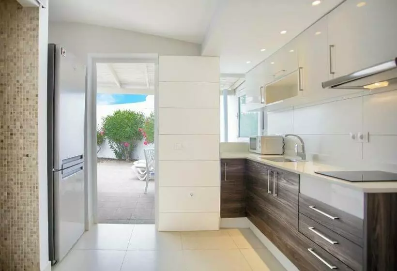 Neptuno Bungalows Adults Only