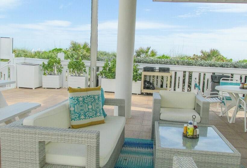 فندق Deauville Beach Resort