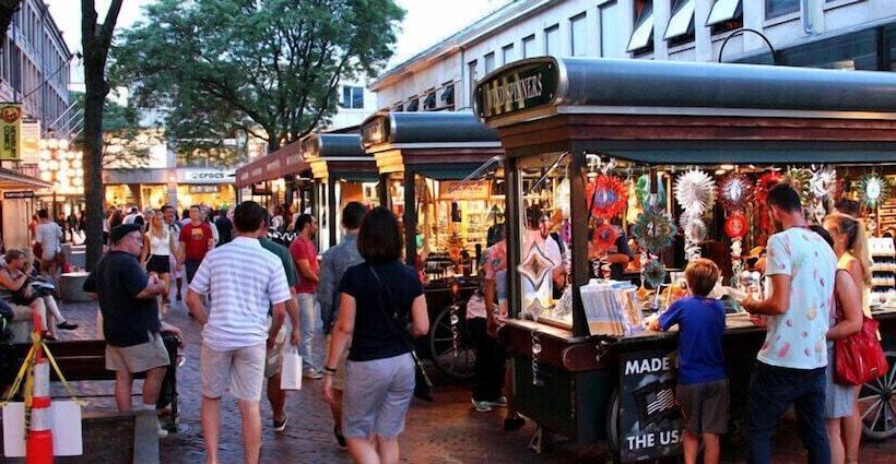 هتل Four Points By Sheraton Boston Newton