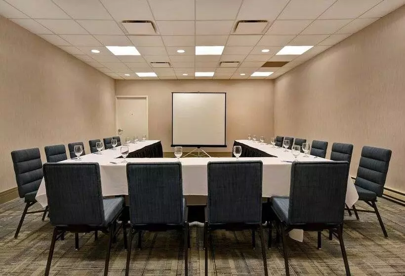 Szálloda Four Points By Sheraton Boston Newton