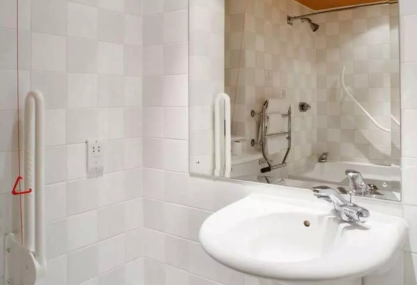 בית מלון כפרי Holiday Inn Colchester, An Ihg