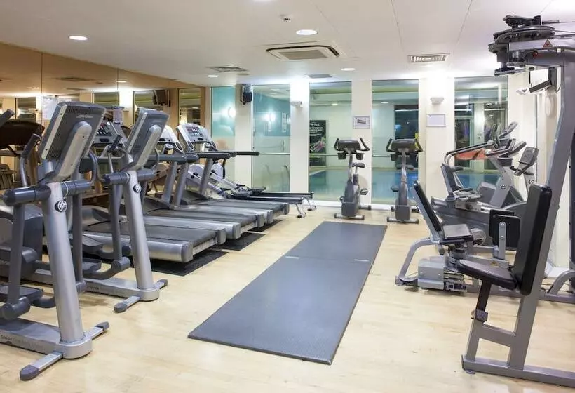 בית מלון כפרי Holiday Inn Colchester, An Ihg