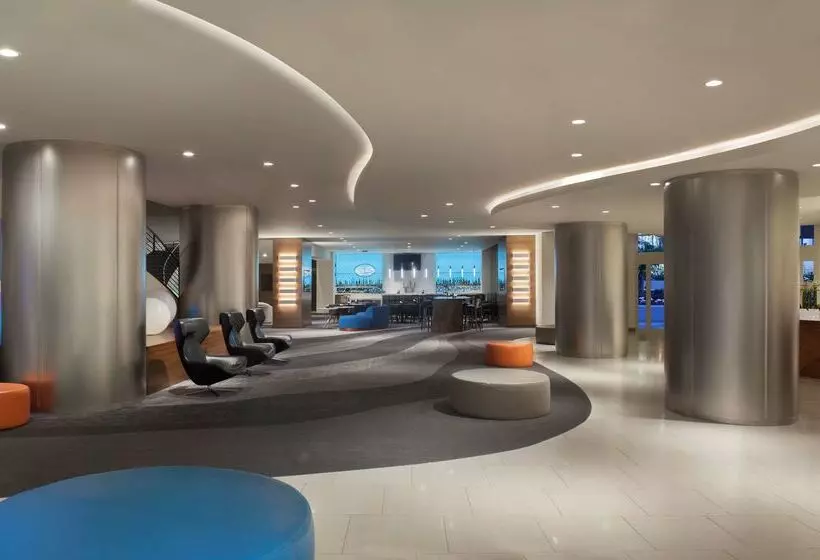 هتل Hyatt Regency Los Angeles International Airport