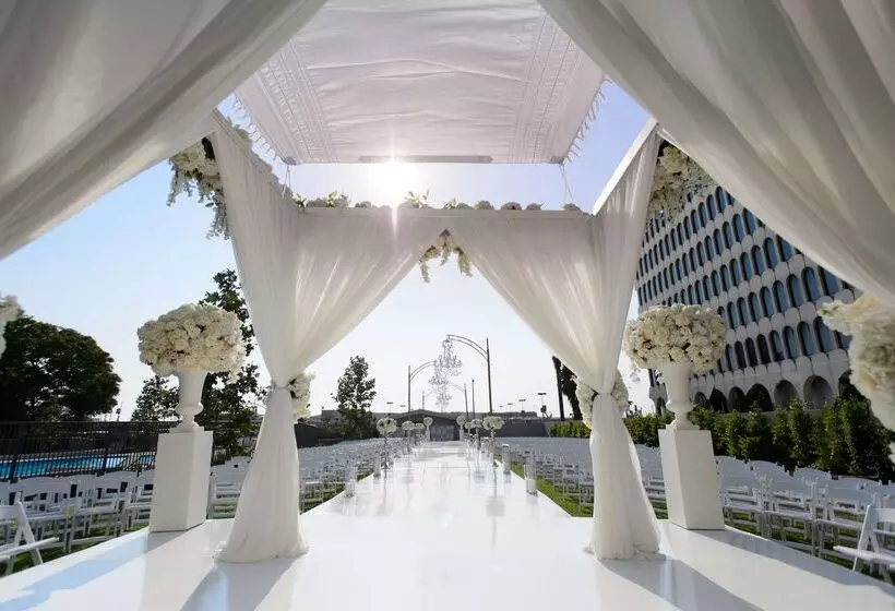 هتل Hyatt Regency Los Angeles International Airport