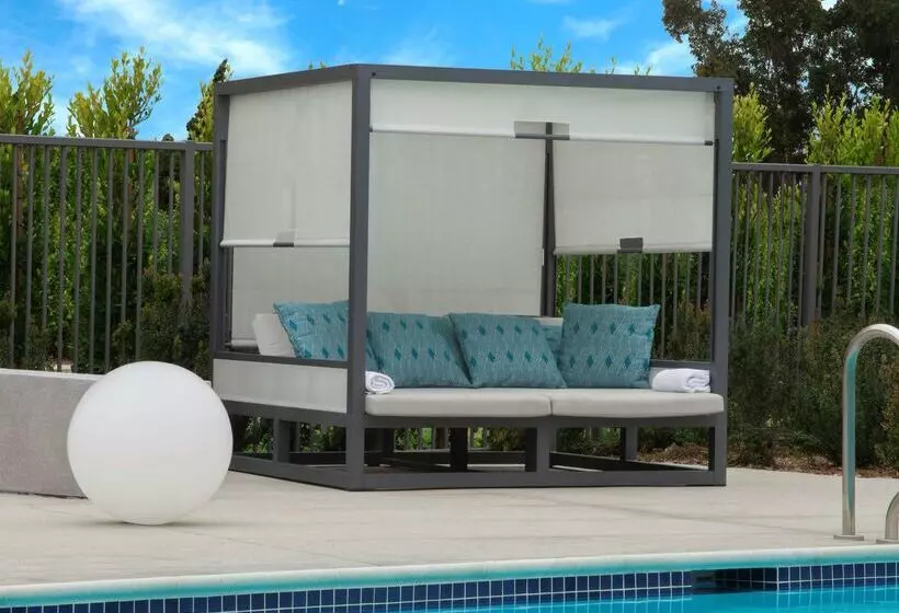 هتل Hyatt Regency Los Angeles International Airport