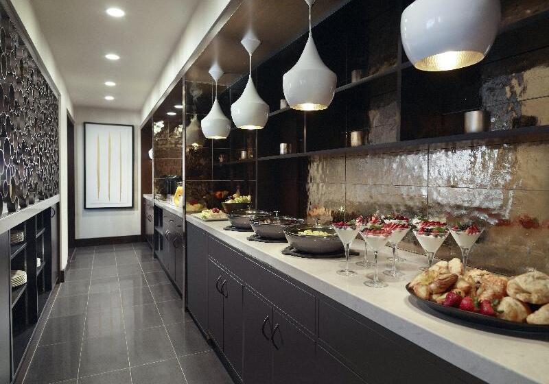 هتل Omni Charlotte