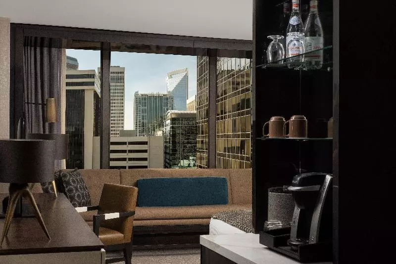 ホテル Omni Charlotte