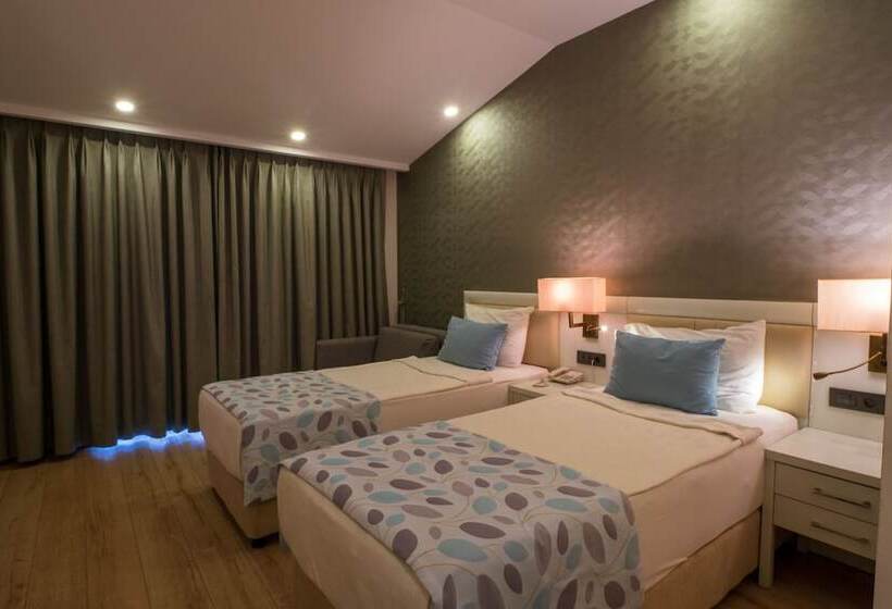 בית מלון כפרי Orka Village Hisarönü