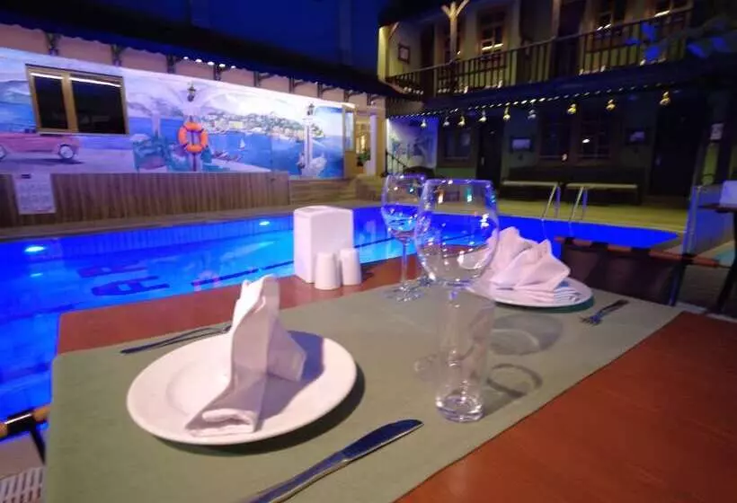 Hotelli Oscar Garden