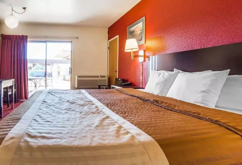 هتل Rodeway Inn At Lake Powell