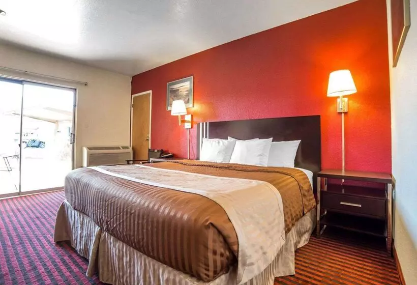 هتل Rodeway Inn At Lake Powell