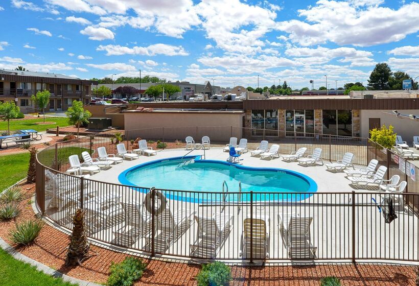 Отель Rodeway Inn At Lake Powell