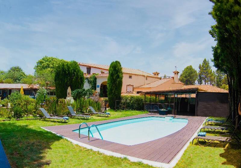 هتل روستایی Rural El Refugio