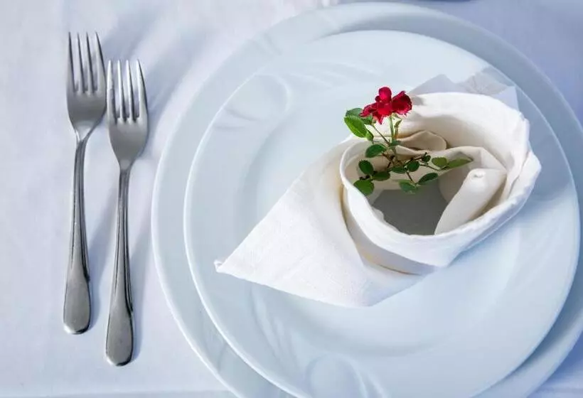 ホテル Sude Konak