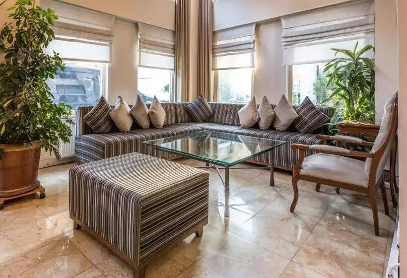 ホテル Sude Konak