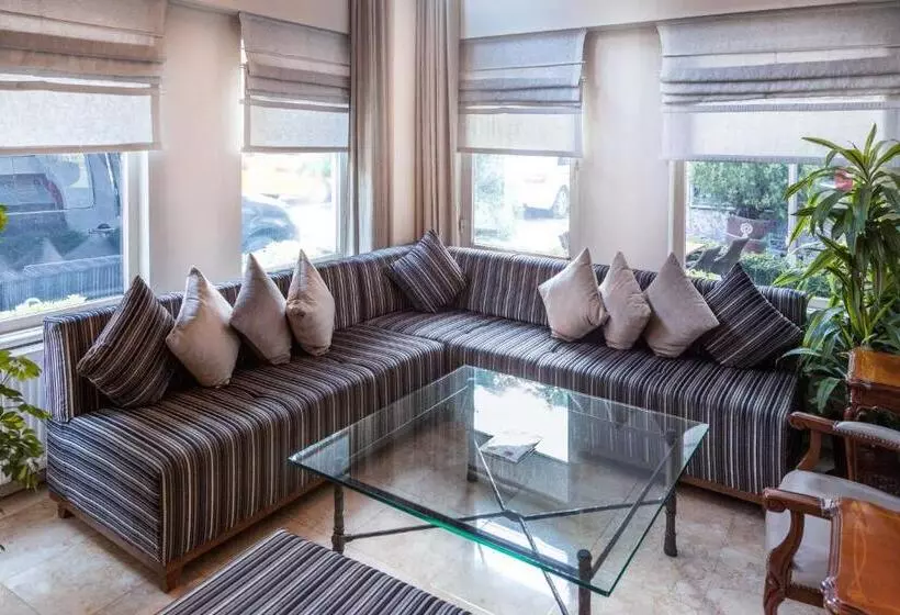 ホテル Sude Konak