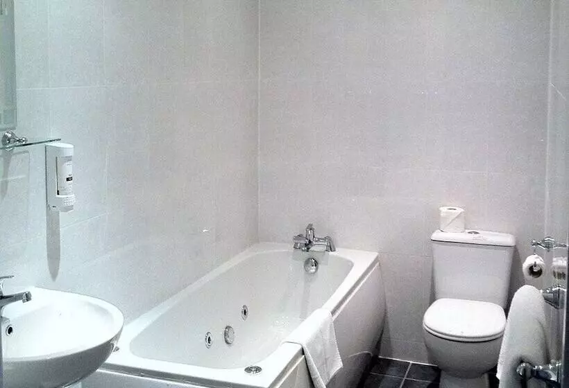 בית מלון כפרי The Edgbaston Palace