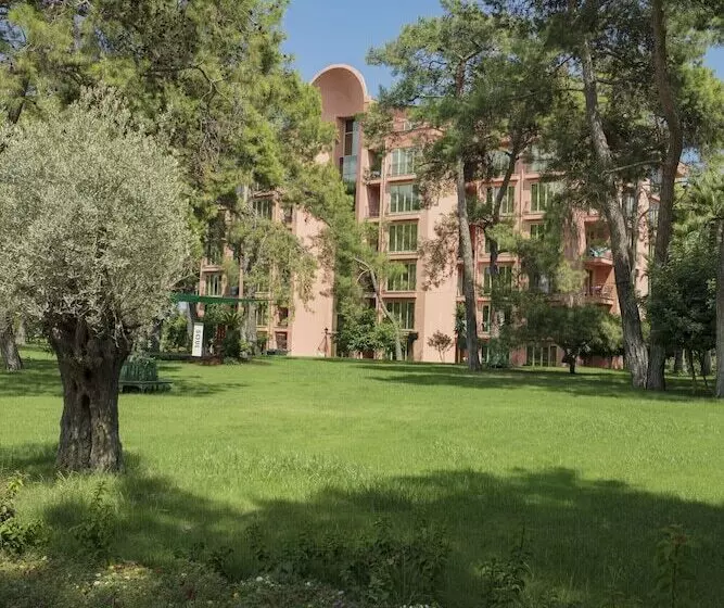 Отель The Norm Oriental