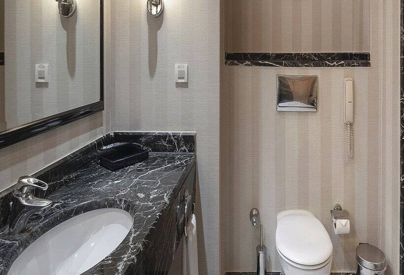 هتل The Norm Oriental