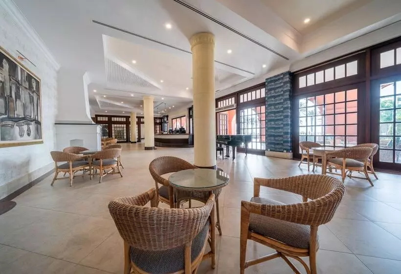 Отель The Norm Oriental