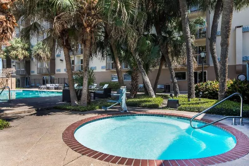 هتل Wyndham Garden New Orleans Airport