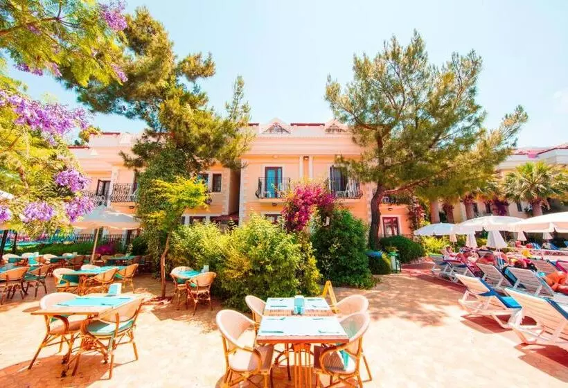 Отель Yel Holiday Resort   All Inclusive