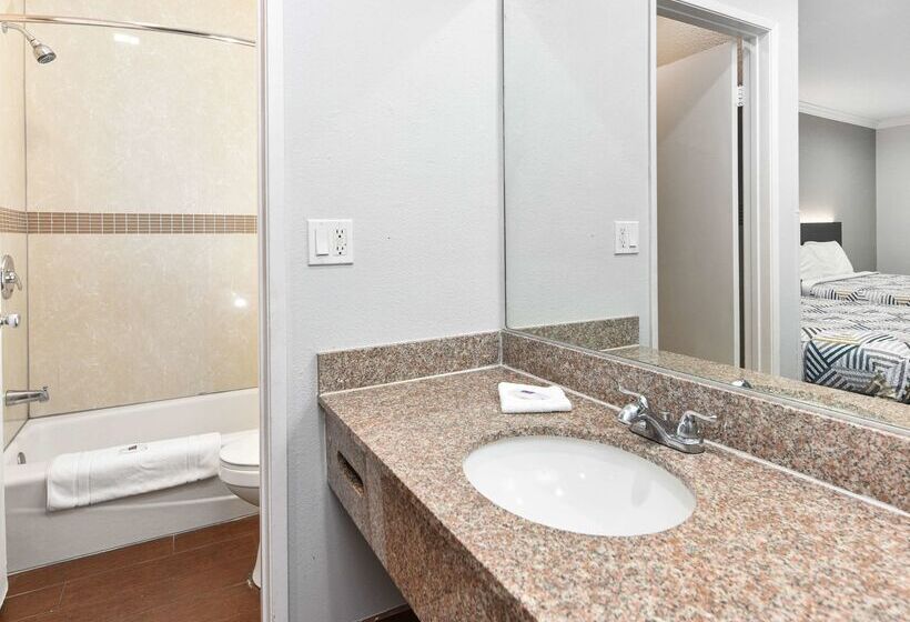 Motel 6anaheim, Ca  Convention Center