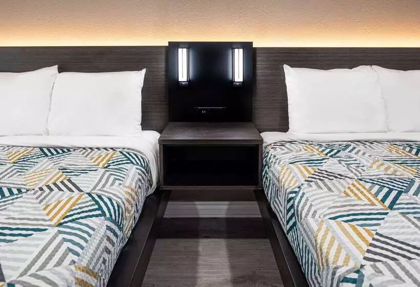 Motel 6anaheim, Ca  Convention Center