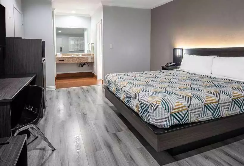 Motel 6anaheim, Ca  Convention Center