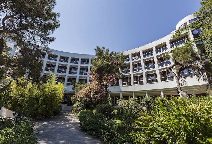 Perre La Mer Hotel Resort & Spa