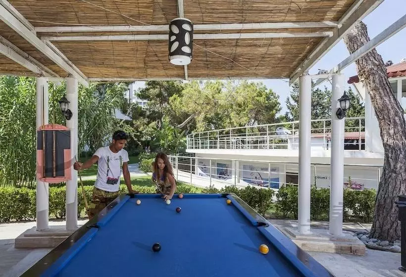 Perre La Mer Hotel Resort & Spa