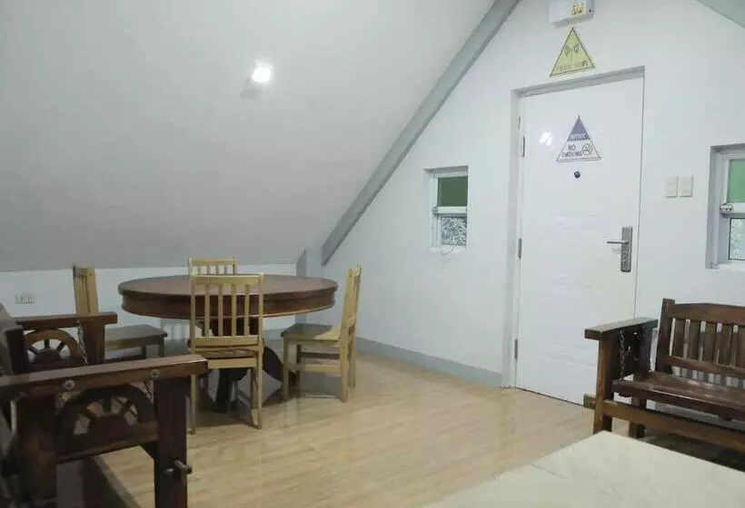 ホテル Reddoorz At Guimod Transient House Ilocos Sur