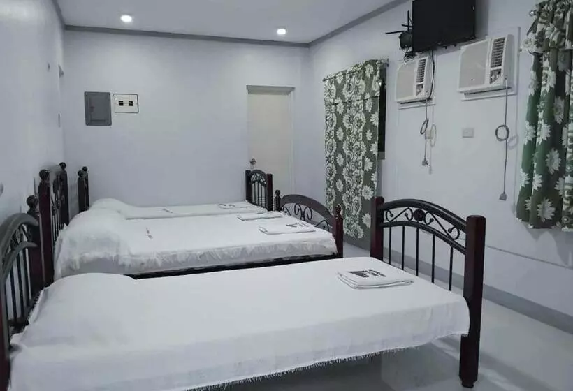 ホテル Reddoorz At Guimod Transient House Ilocos Sur