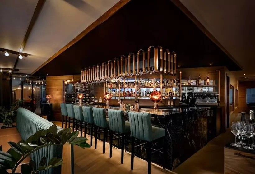 Humaniti Hotel Montreal, Autograph Collection