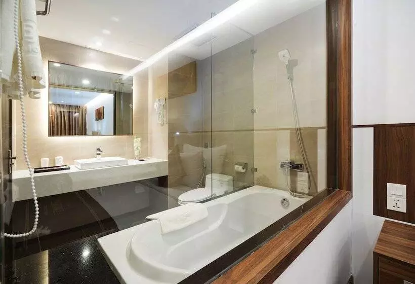 Lemore Hotel Nha Trang