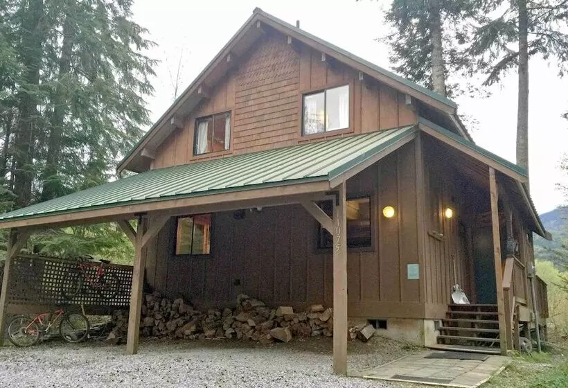 44mbr   Hot Tub  Pets Ok   Wifi   Bbq   Sleeps 6