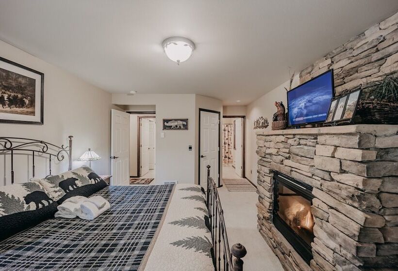 89gs   Hot Tub   Pets Ok   Wifi   Sleeps 4