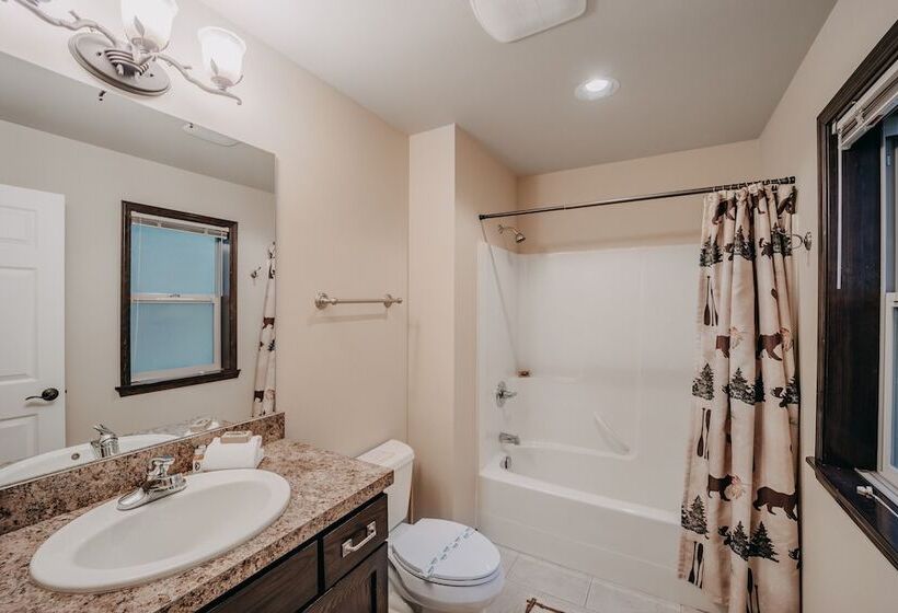 89gs   Hot Tub   Pets Ok   Wifi   Sleeps 4