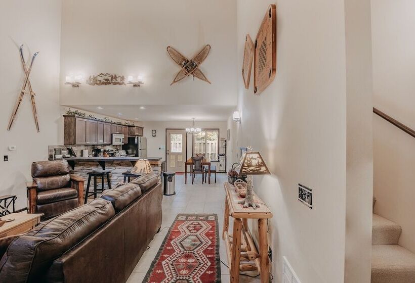 89gs   Hot Tub   Pets Ok   Wifi   Sleeps 4