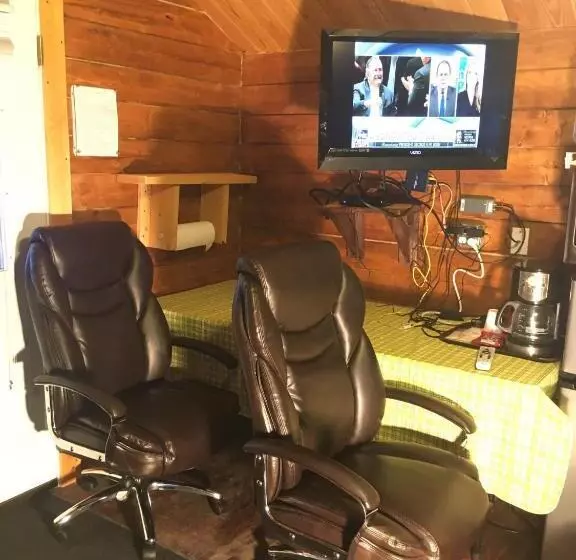 Aamiaismajoitus (B&B) Alaska Log Cabins On The Pond