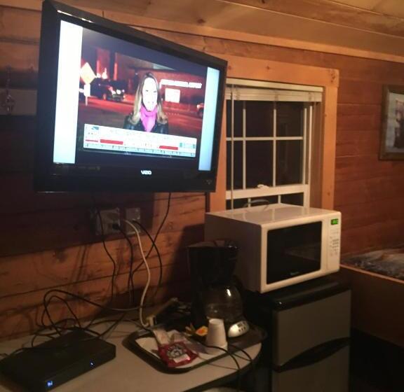 צימר Alaska Log Cabins On The Pond