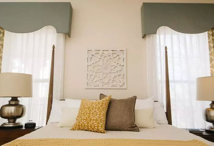 ベッドアンドブレックファースト Ashford Acres Inn