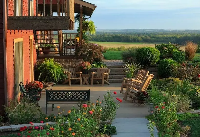 Aamiaismajoitus (B&B) Cedar Crest Lodge