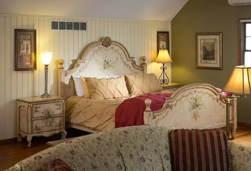 Aamiaismajoitus (B&B) Cedar Crest Lodge