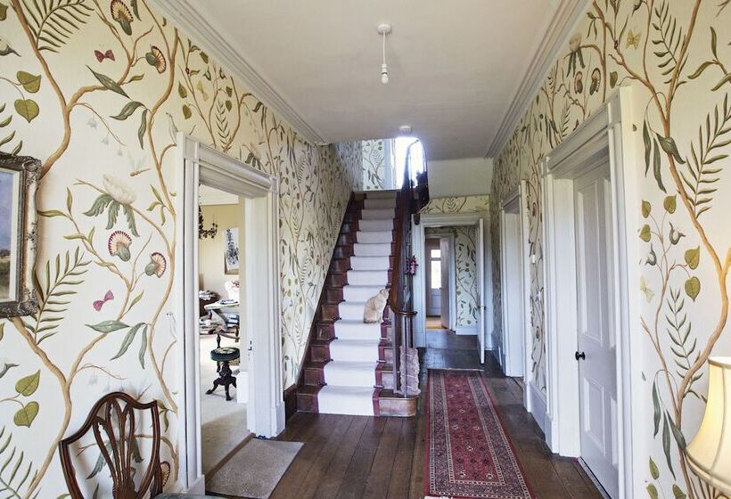 مبيت وإفطار Huntington Court