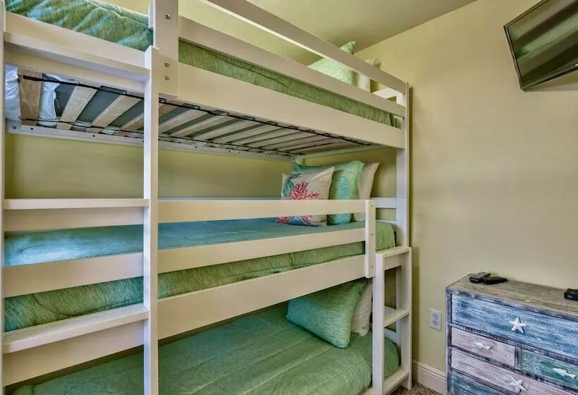 Hotelli Celadon: Unit 102 By Forehand Rentals