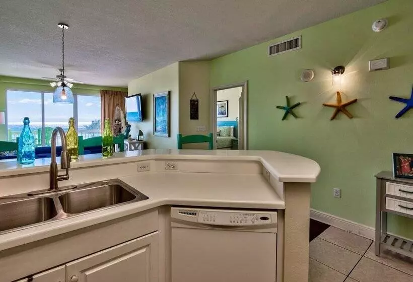 Hotelli Celadon: Unit 102 By Forehand Rentals