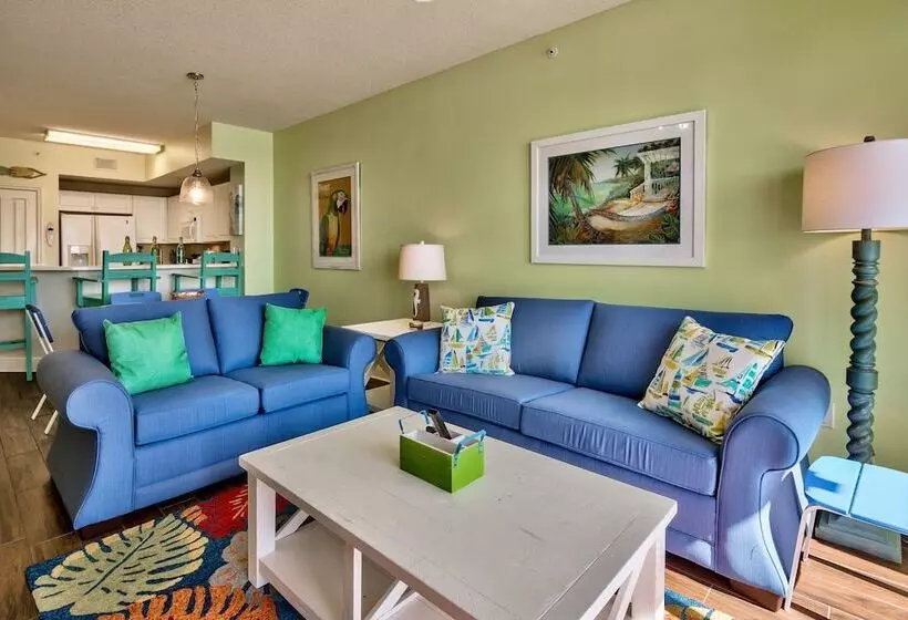 Hotelli Celadon: Unit 102 By Forehand Rentals