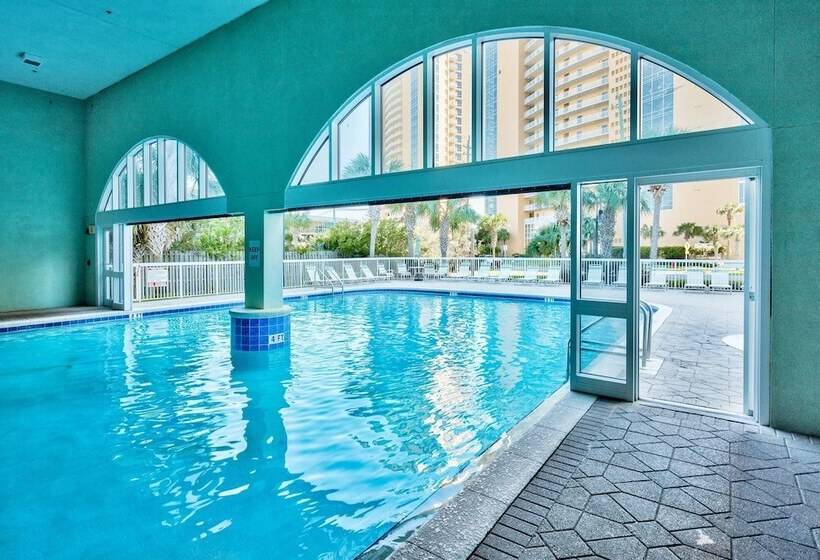 ホテル Celadon: Unit 102 By Forehand Rentals