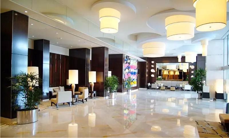 هتل Chevron Renaissance By Vaun